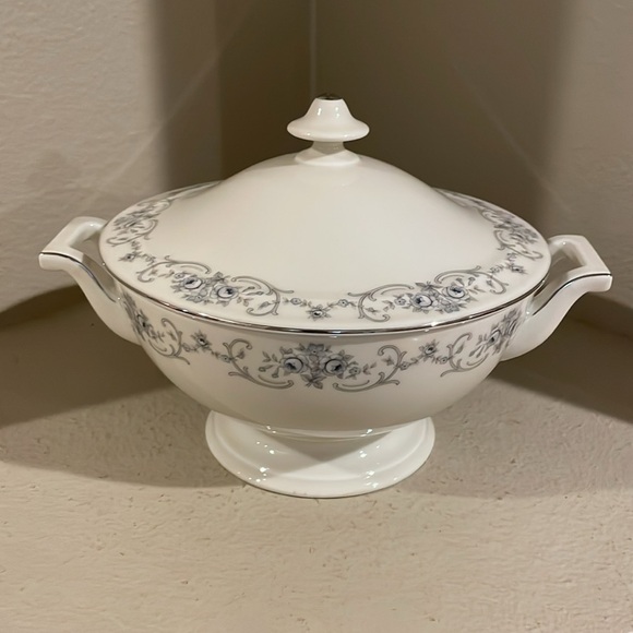 VTG- Johann Haviland Bavaria Rhineland Footed Round Soup Tourine with Lid 11” - Picture 11 of 11